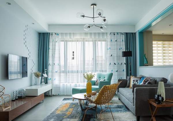 客廳窗簾顏色怎么選擇？家居軟裝搭配客廳窗簾選購技巧