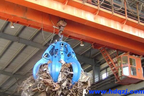 雙梁抓斗橋式起重機(jī)電動機(jī)的絕緣層構(gòu)造，是根據(jù)電流量尺寸或是工作電壓多少明確?
